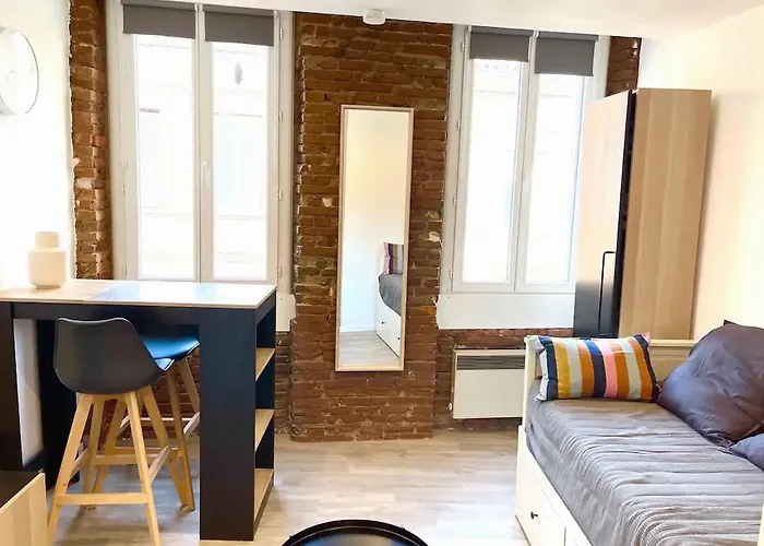 Superbe Studio, Neuf, St Cyprien