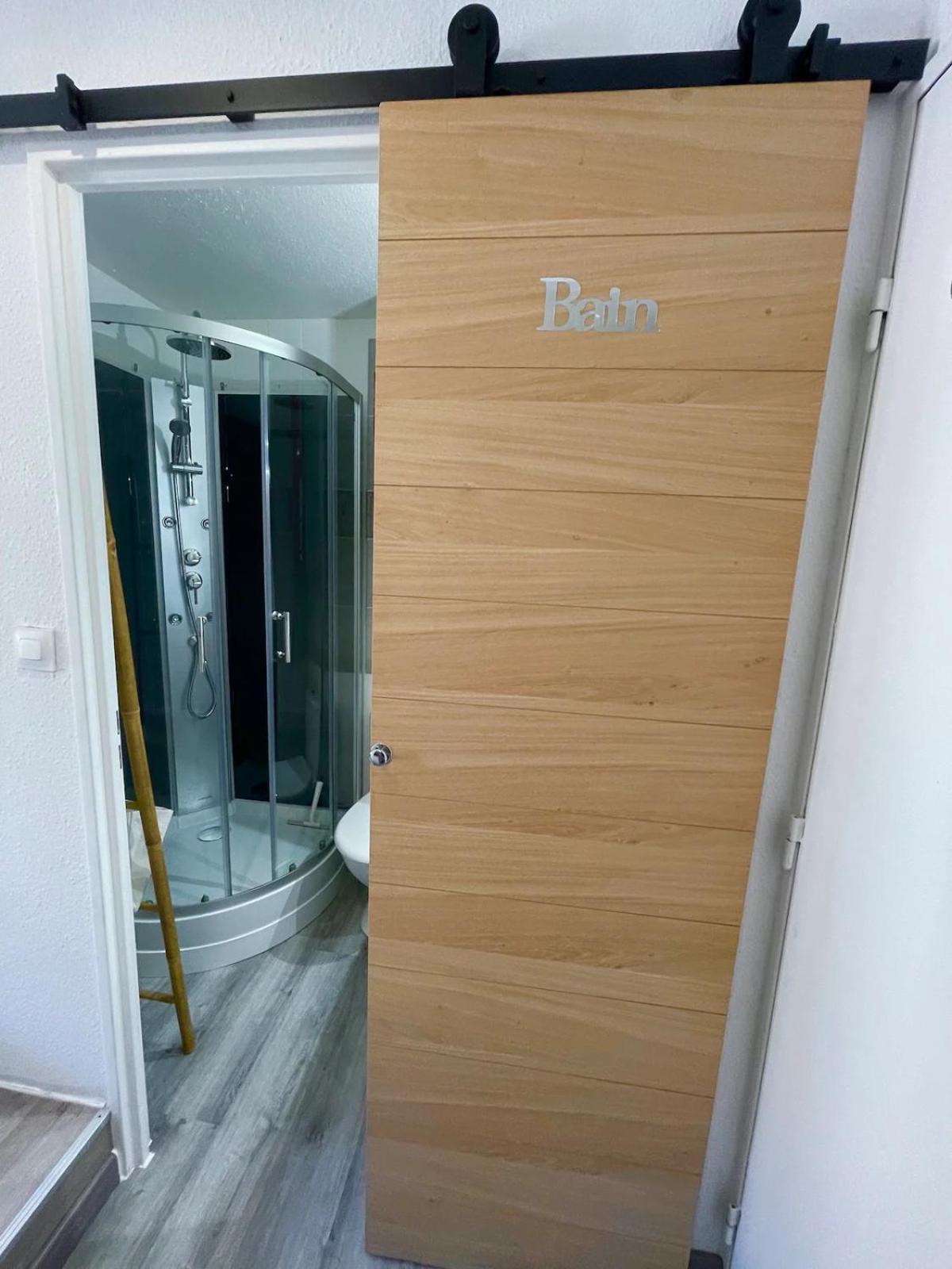 Appartement Superbe Studio, Neuf, St Cyprien Toulouse